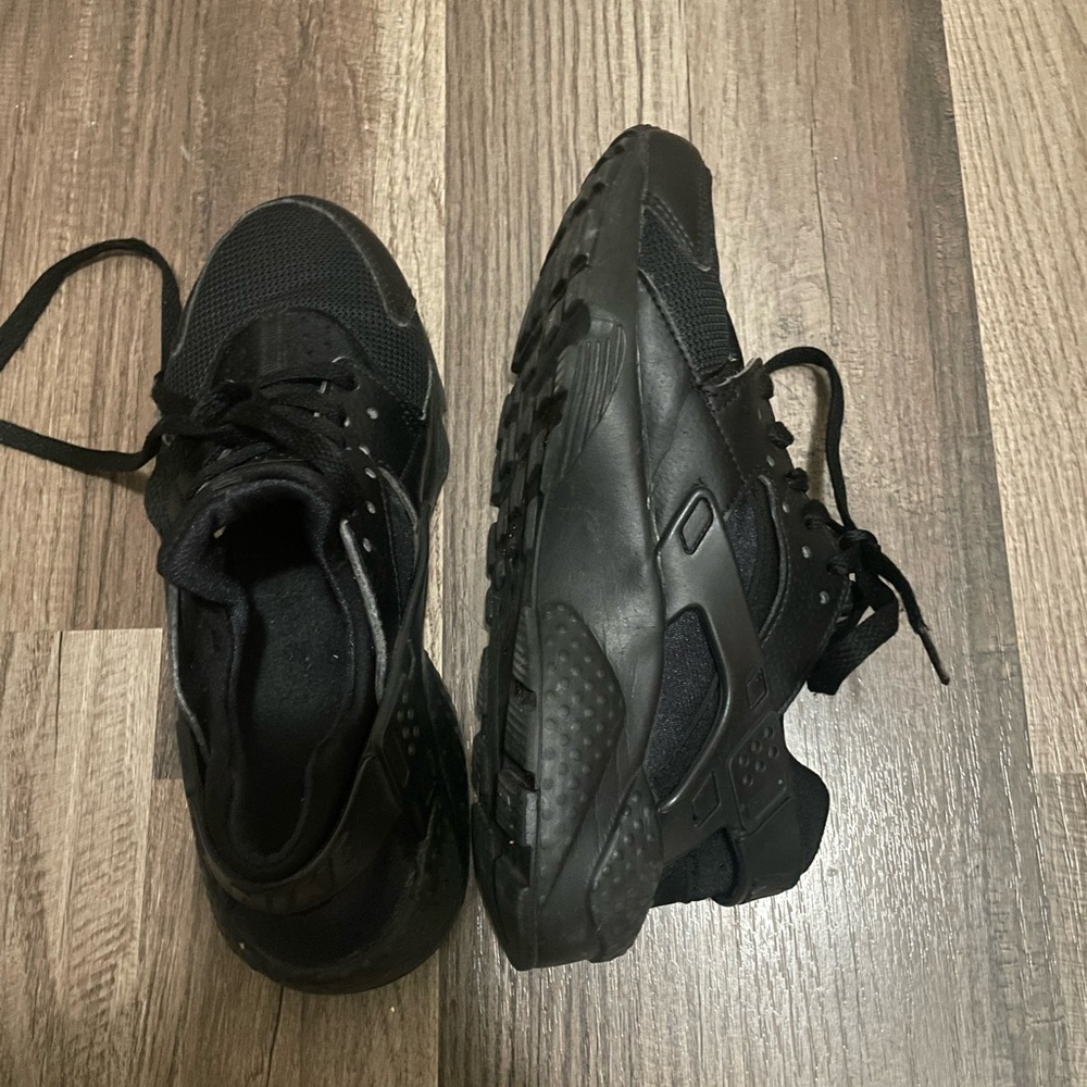 Nike Black Men's Athletic Shoes